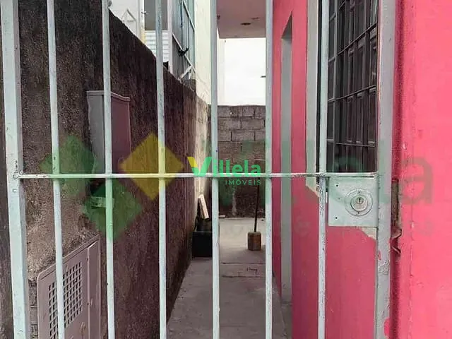 Casa à venda, no bairro Jardim Moraes em Itaquaquecetuba