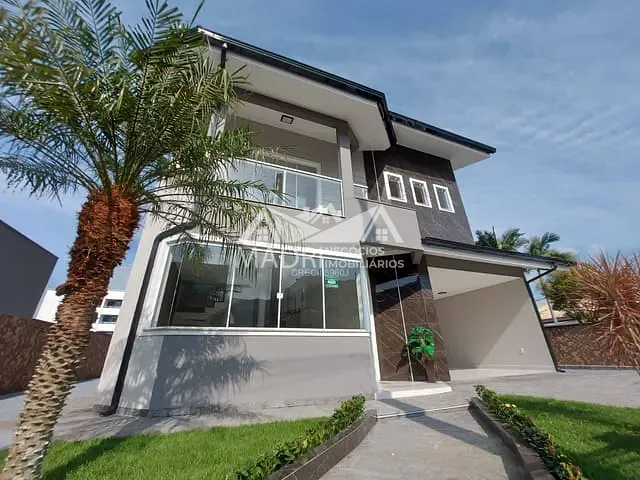 Casa 3 quartos e 2 banheiros, à venda, no bairro São Sebastião em Palhoça