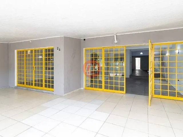 Casa com 300m², para alugar, no bairro Azenha em Porto Alegre
