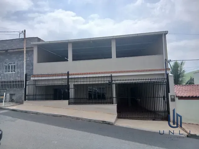 Casa 3 quartos e 2 banheiros, à venda, no bairro São Sebastião em Barra Mansa