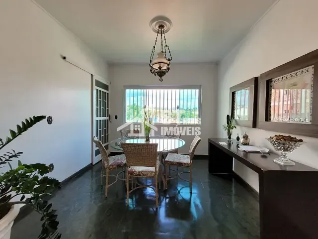 Casa com 312m² 5 quartos e 4 banheiros, à venda, no bairro Centro em Andradas