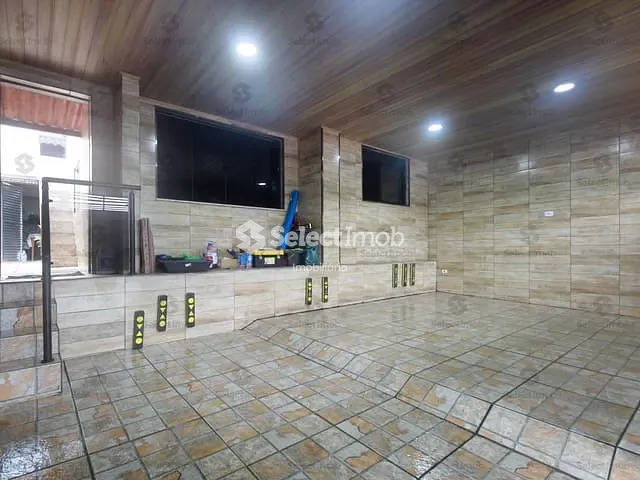 Casa com 145m² 3 quartos e 3 banheiros, à venda, no bairro Parque São Vicente em Mauá