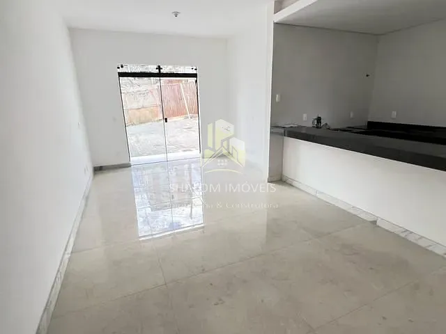 Casa com 137m² 3 quartos e 1 banheiro, à venda, no bairro Vale das Orquídeas em Contagem