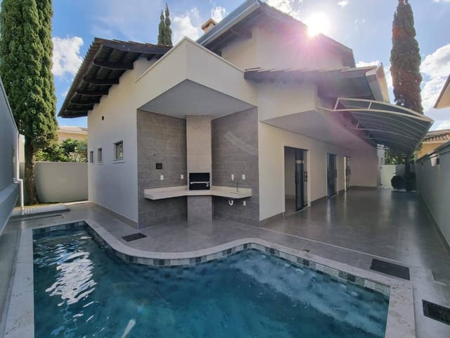 Foto do Casa - Casa Térrea 4 Quartos com piscina no Jardins Madri Goiânia GO. | Home Gyn Imóveis Ltda
