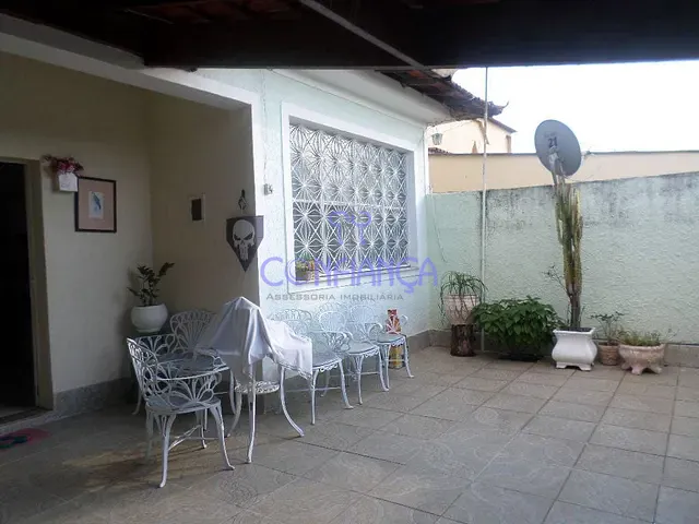 Casa com 251m² 2 quartos e 1 banheiro, à venda, no bairro Campo Grande em Rio de Janeiro