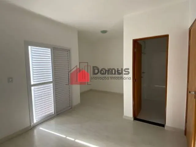 Casa à venda, no bairro Vila Areao em Taubaté