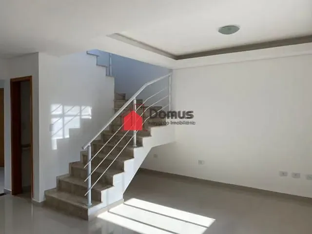 Casa à venda, no bairro Vila Areao em Taubaté
