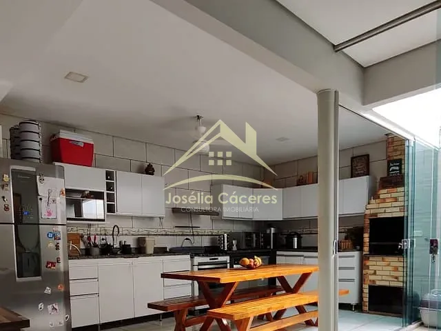 Casa 3 quartos e 3 banheiros, à venda, no bairro Jardim Imperial em Cuiabá