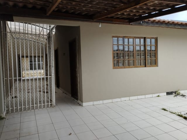 Casa 4 quartos e 1 banheiro, à venda, no bairro PILARZINHO em Curitiba