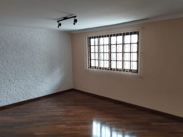 Casa 4 quartos e 1 banheiro, à venda, no bairro PILARZINHO em Curitiba