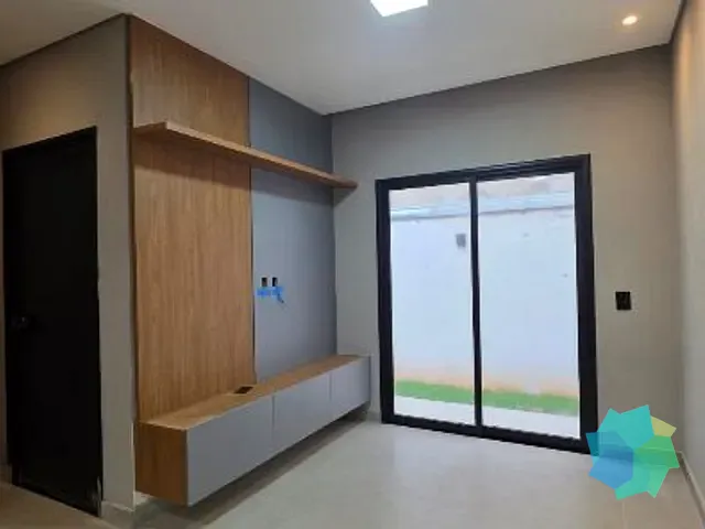 Casa com 175m² 3 quartos e 2 banheiros, para alugar, no bairro Village Moutonnée em Salto