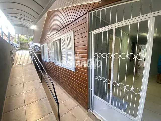 Casa com 429m² 4 quartos e 2 banheiros, à venda, no bairro Cinquentenário em Concórdia