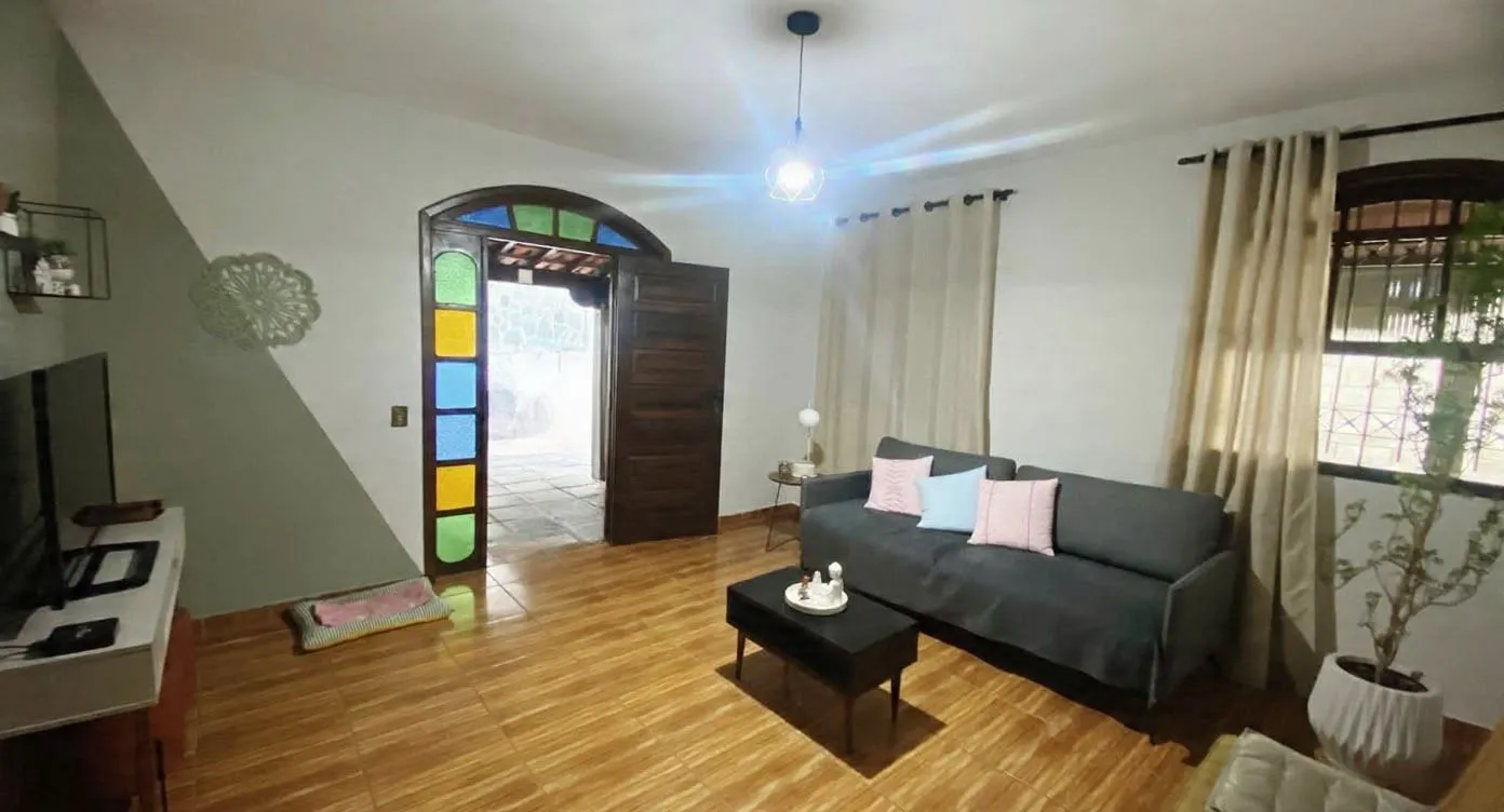 Casa, 3 quartos, 199 m² - Foto 1