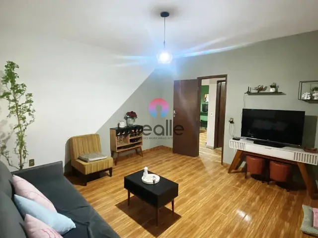 Casa 3 quartos e 2 banheiros, à venda, no bairro São Salvador em Belo Horizonte