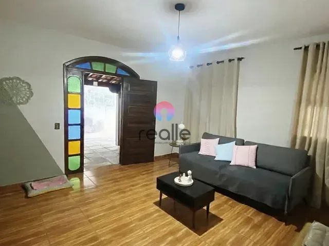 Casa 3 quartos e 2 banheiros, à venda, no bairro São Salvador em Belo Horizonte