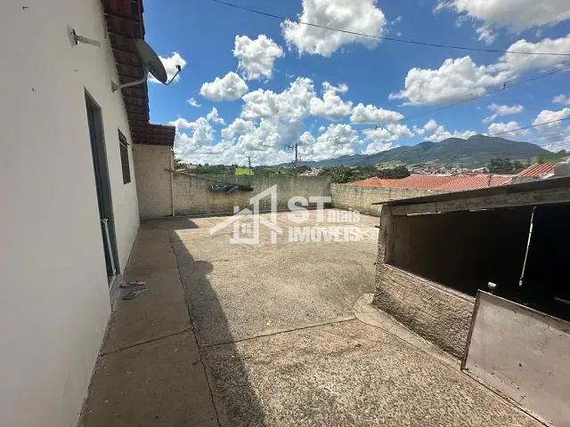 Casa com 200m², à venda, no bairro São Domingos em Andradas