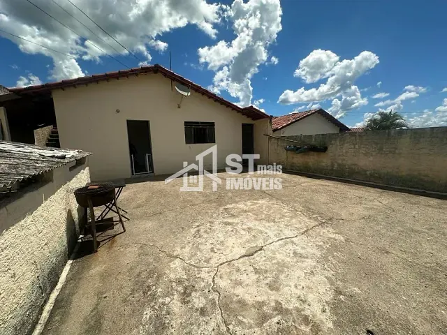 Casa com 200m², à venda, no bairro São Domingos em Andradas