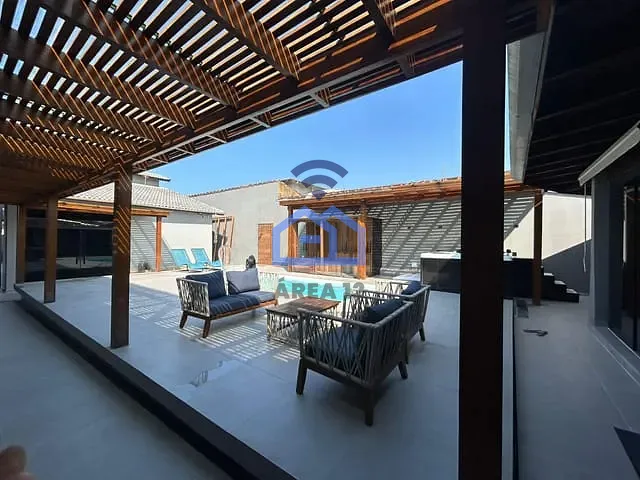 Casa com 500m² 3 quartos e 2 banheiros, à venda, no bairro Praia das Palmeiras em Caraguatatuba
