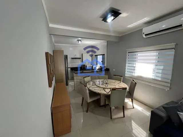 Casa com 500m² 3 quartos e 2 banheiros, à venda, no bairro Praia das Palmeiras em Caraguatatuba
