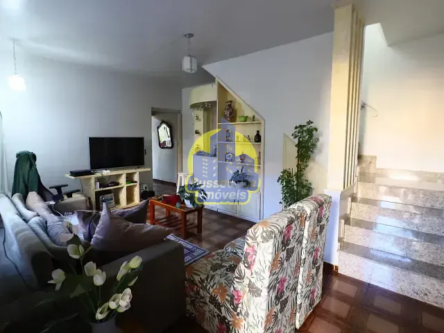 Casa 5 quartos e 3 banheiros, à venda, no bairro Jardim D'Abril em Osasco