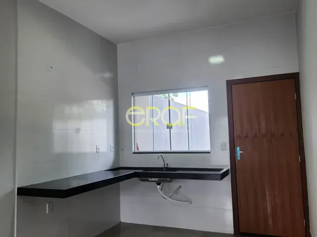 Casa 2 quartos e 2 banheiros, à venda, no bairro Parque da Colina I em Formosa