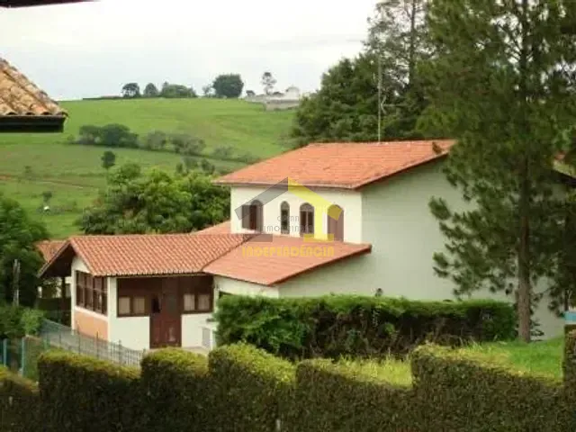Casa com 1150m² 5 quartos e 6 banheiros, à venda ou para alugar, no bairro Parque das Laranjeiras em Itatiba