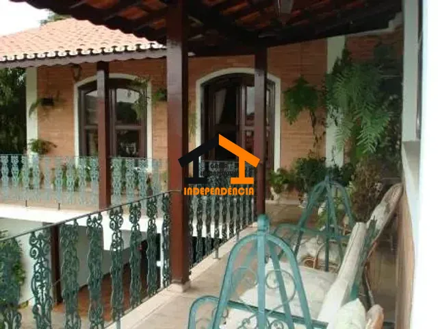 Casa com 1150m² 5 quartos e 6 banheiros, à venda ou para alugar, no bairro Parque das Laranjeiras em Itatiba