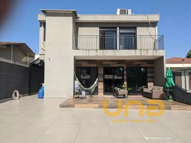 Casa com 451m² 3 quartos e 2 banheiros, à venda, no bairro BIGORRILHO em Curitiba