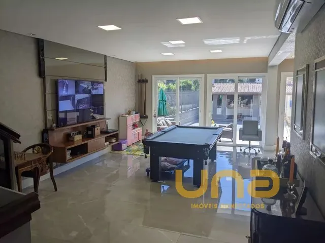 Casa com 451m² 3 quartos e 2 banheiros, à venda, no bairro BIGORRILHO em Curitiba