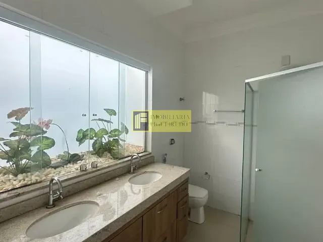 Casa com 480m² 3 quartos e 4 banheiros, para alugar, no bairro Residencial Gaivota I em São José do Rio Preto