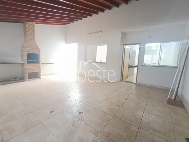Casa com 125m² 3 quartos e 2 banheiros, para alugar, no bairro Jardim Residencial Fibra em Nova Odessa