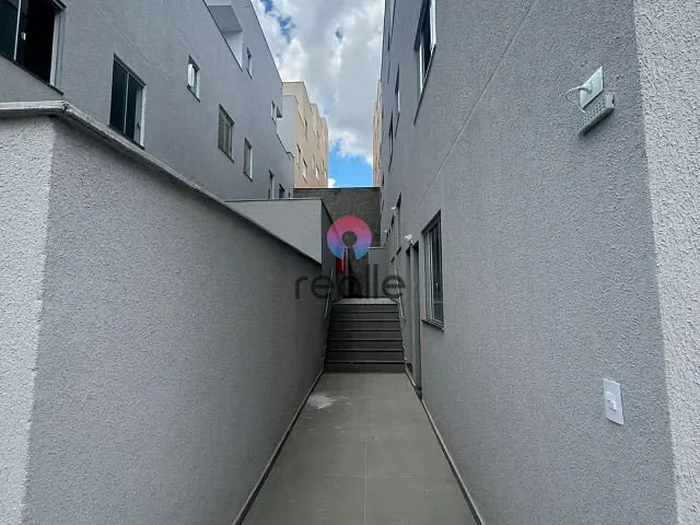 Casa com 120m² 3 quartos e 1 banheiro, à venda, no bairro Parque Xangri-Lá em Contagem