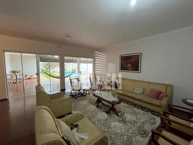 Casa com 339m² 4 quartos e 2 banheiros, à venda, no bairro Jardim Estoril em Bauru