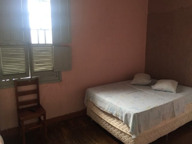 Foto do Casa - CASA para Locação
CENTRO, GUAXUPE
10 dormitórios sendo 3 suítes, 2 salas
2,00 construída | Guaxupé Imóveis Ltda