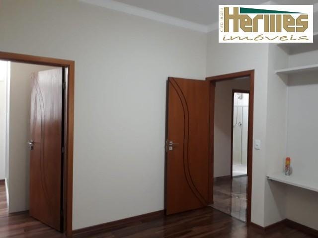 Casa, 3 quartos, 300 m² - Foto 16