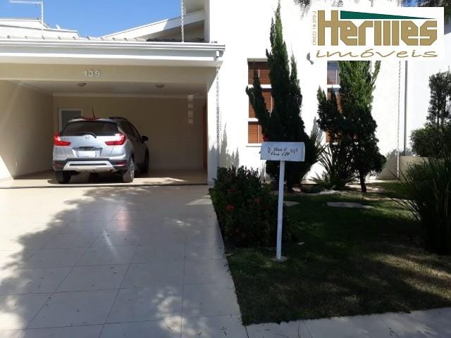 Casa, 3 quartos, 300 m² - Foto 1