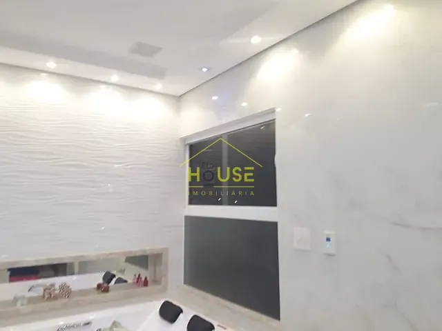 Casa com 200m² 3 quartos e 2 banheiros, à venda, no bairro Parque Cidade Jardim em Votuporanga