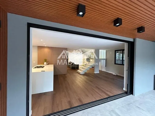 Casa 3 quartos e 1 banheiro, à venda, no bairro Pedra Branca em Palhoça