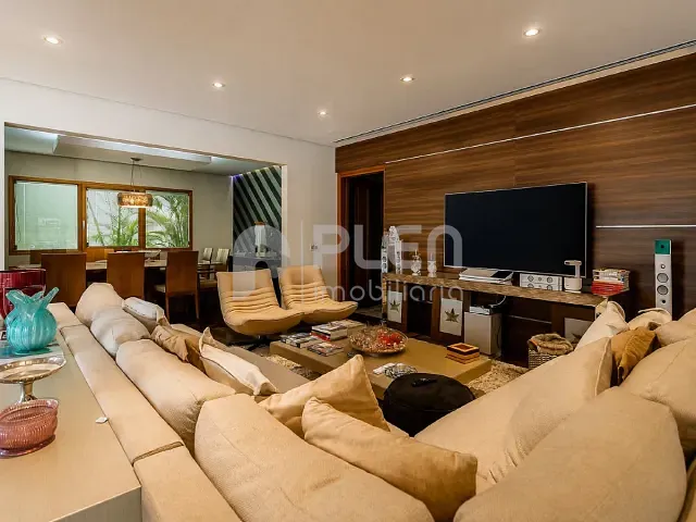Casa com 822m² 4 quartos e 6 banheiros, à venda, no bairro Alphaville em Santana de Parnaíba