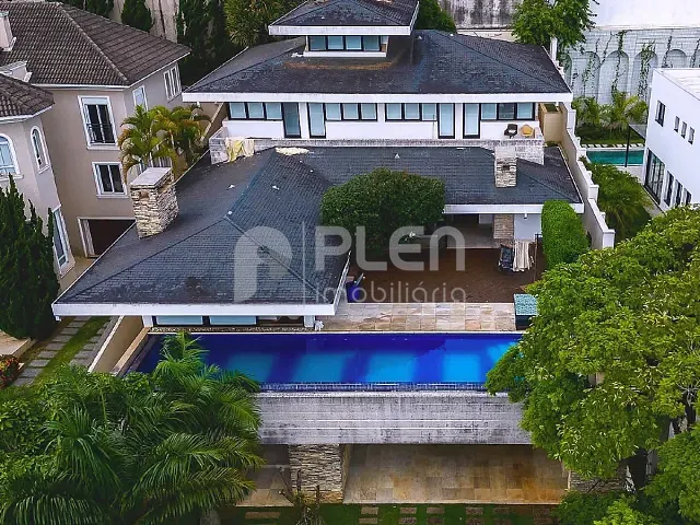 Casa com 822m² 4 quartos e 6 banheiros, à venda, no bairro Alphaville em Santana de Parnaíba