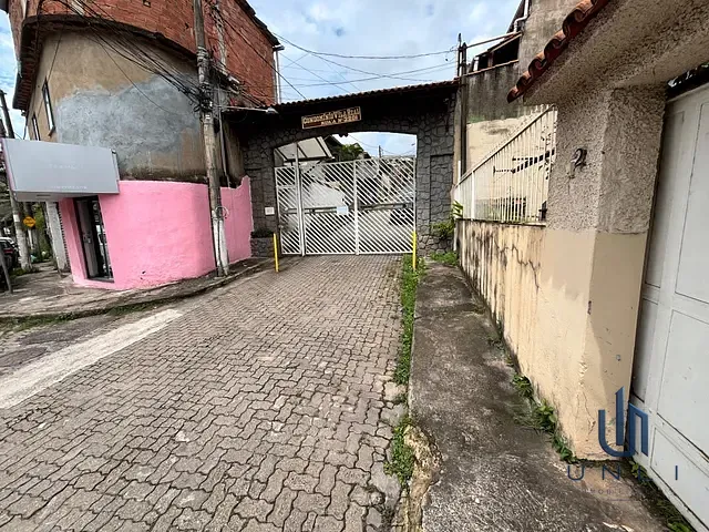 Casa 2 quartos e 1 banheiro, à venda, no bairro Retiro em Volta Redonda
