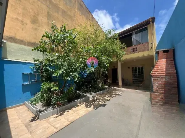 Casa 3 quartos e 2 banheiros, à venda, no bairro Arvoredo em Contagem