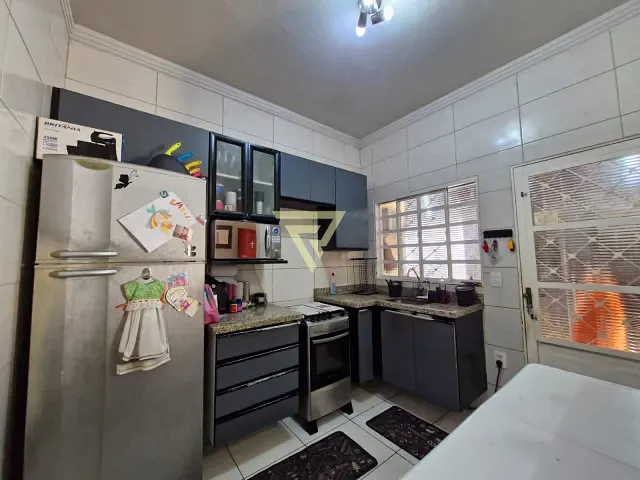 Casa com 184m² 3 quartos e 3 banheiros, à venda, no bairro Residencial Parque dos Servidores em Ribeirão Preto