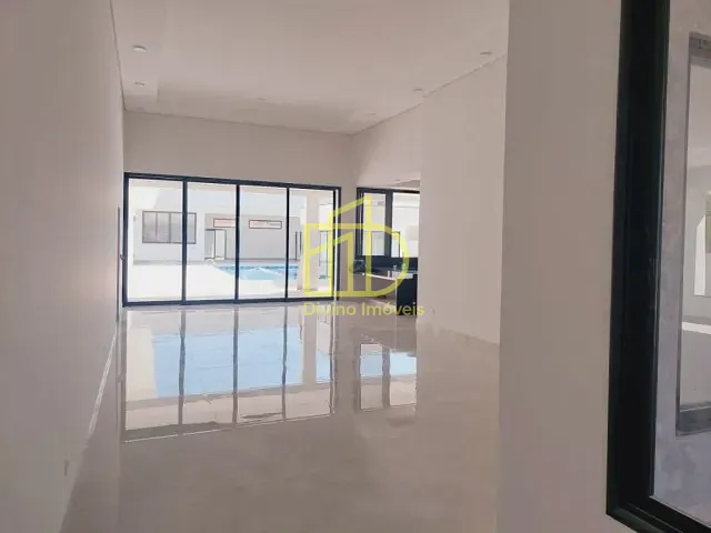 Casa com 1500m², à venda, no bairro Parque Village Castelo em Itu