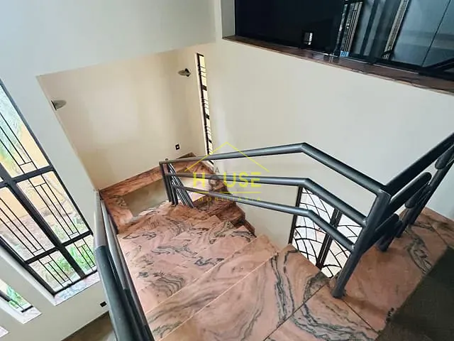 Casa com 555m² 4 quartos e 4 banheiros, à venda, no bairro Vila Marim em Votuporanga