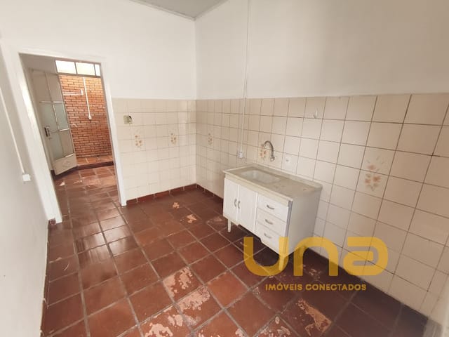 Casa 2 quartos e 1 banheiro, para alugar, no bairro REBOUÇAS em Curitiba