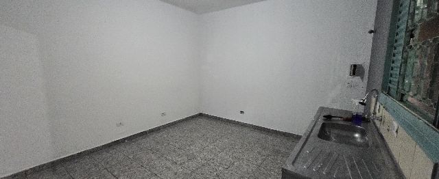 Casa 2 quartos e 1 banheiro, para alugar, no bairro Parque Novo Santo Amaro em São Paulo