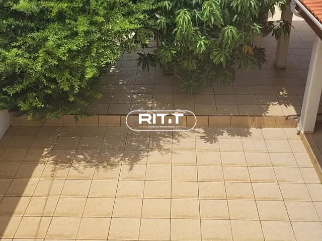 Casa com 300m² 2 quartos e 2 banheiros, para alugar, no bairro Jardim Nova Europa em Campinas