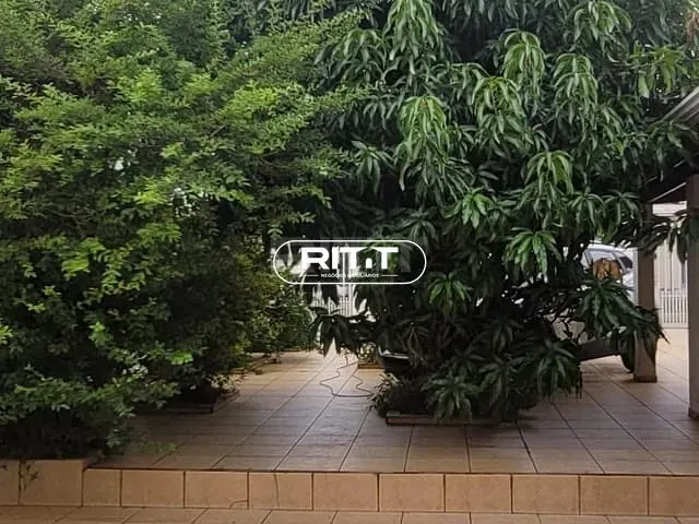 Casa com 300m² 2 quartos e 2 banheiros, para alugar, no bairro Jardim Nova Europa em Campinas