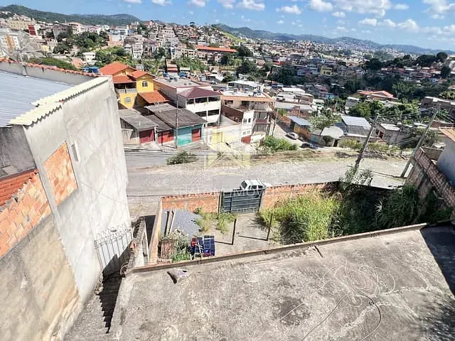 Casa 3 quartos e 3 banheiros, à venda, no bairro Kátia (Justinópolis) em Ribeirão das Neves
